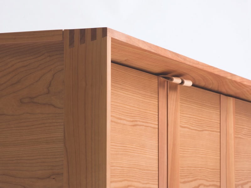 Secrétaire en bois fait par Marque Sussex, nom du meuble : Chamfer Bureau